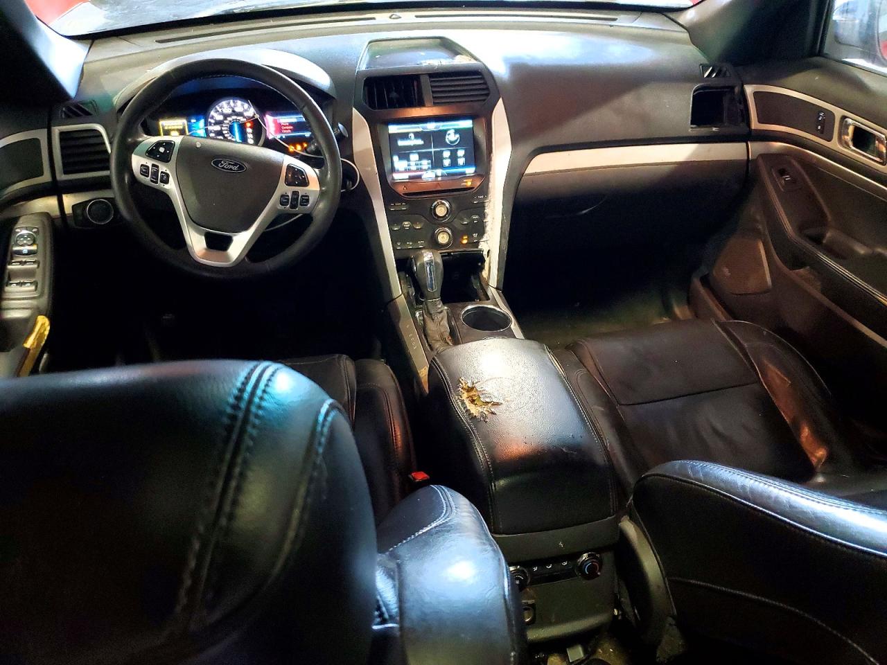 2011 FORD EXPLORER XLT photo 8