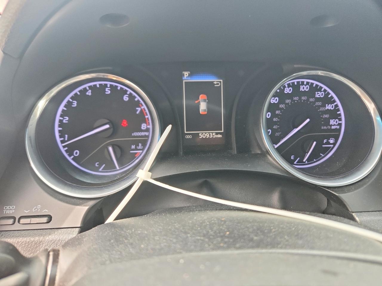 2018 TOYOTA CAMRY SE photo 9