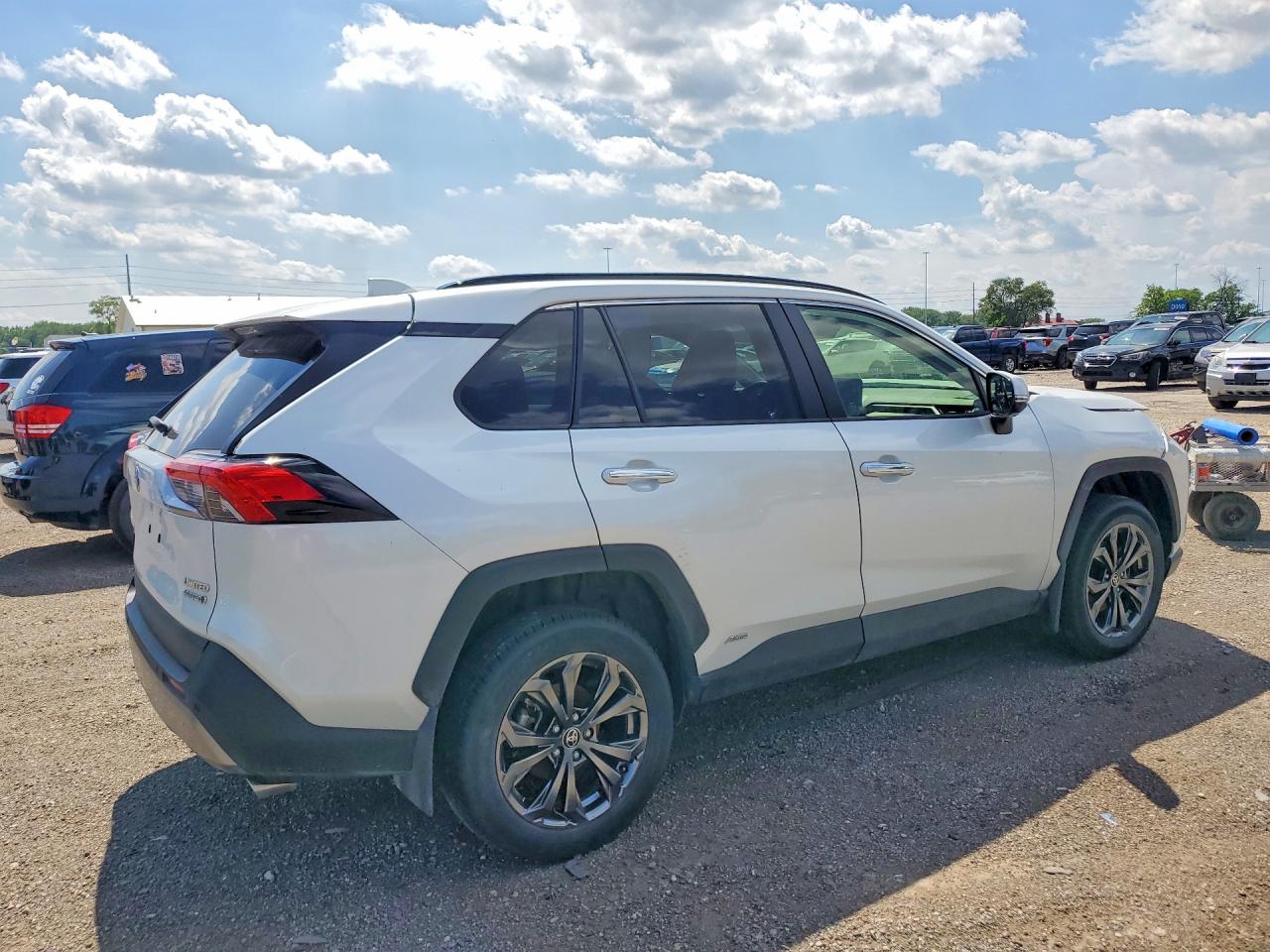 2024 TOYOTA RAV4 LIMITED photo 7
