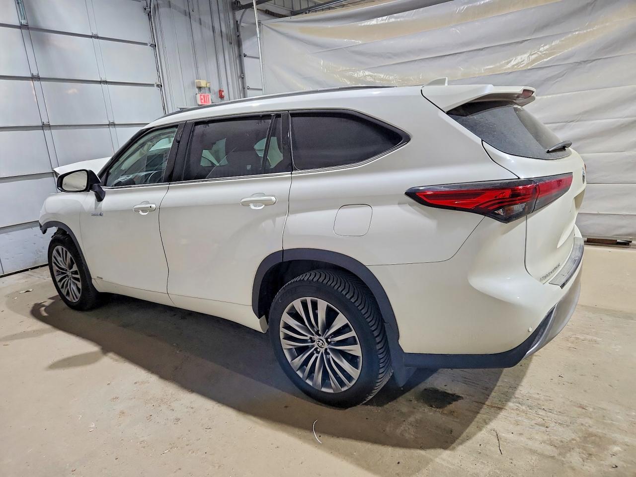 2021 TOYOTA HIGHLANDER HYBRID PLATINUM photo 2