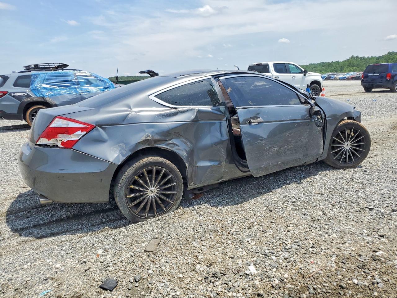 2010 HONDA ACCORD LX photo 3