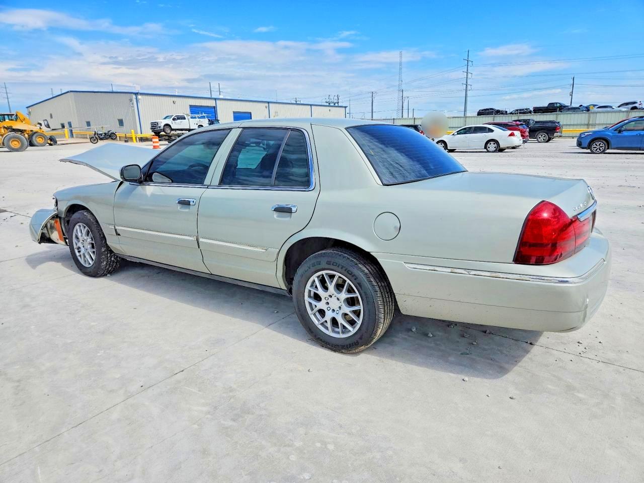 2004 MERCURY GRAND MARQUIS GS photo 3