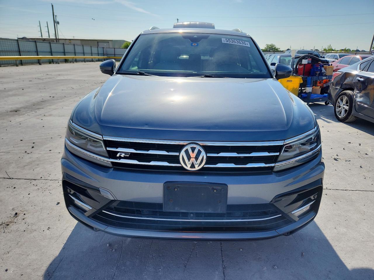 2020 VOLKSWAGEN TIGUAN SEL PREMIUM R-LINE photo 9
