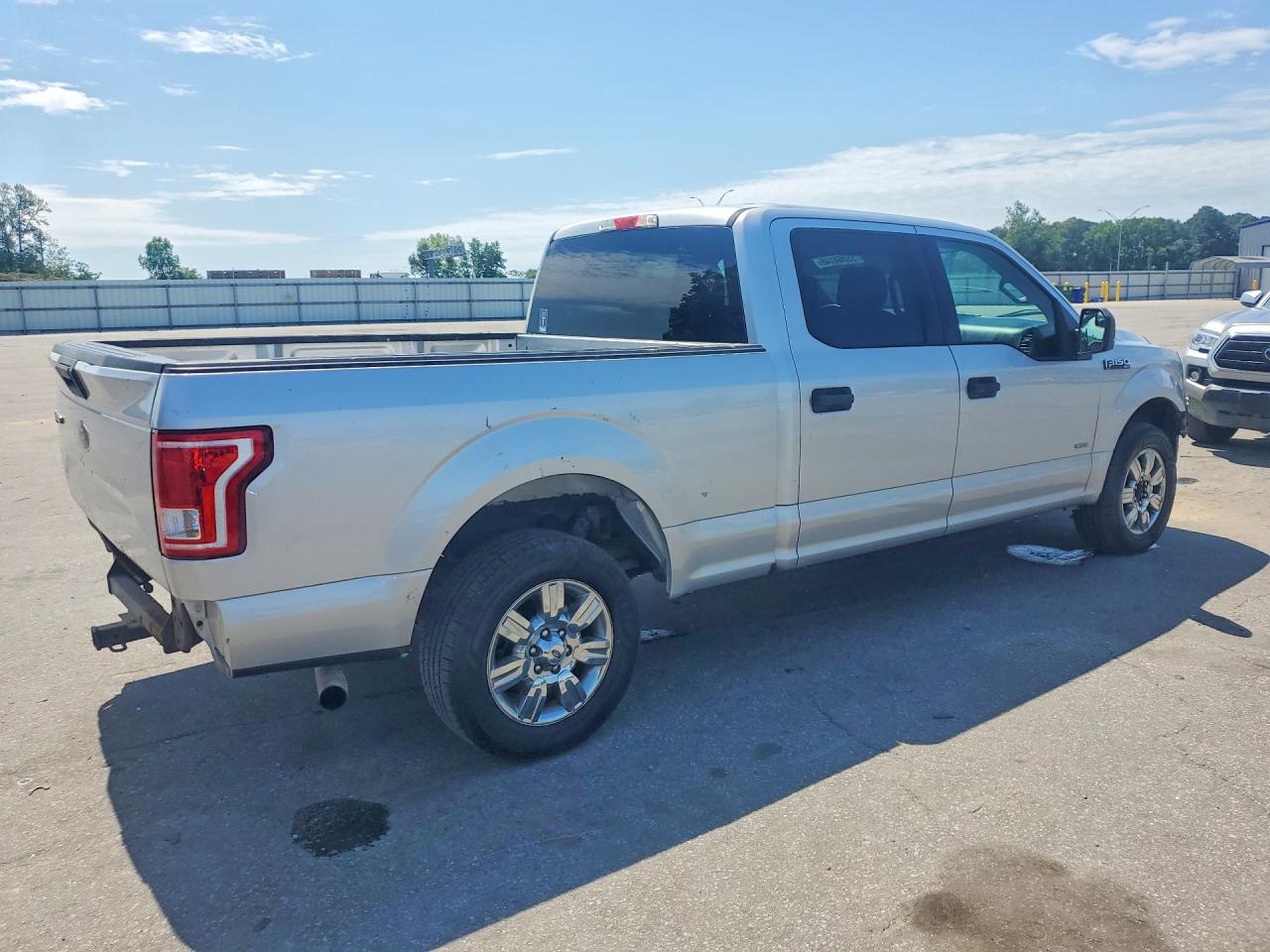2015 FORD F150 SUPERCREW photo 3