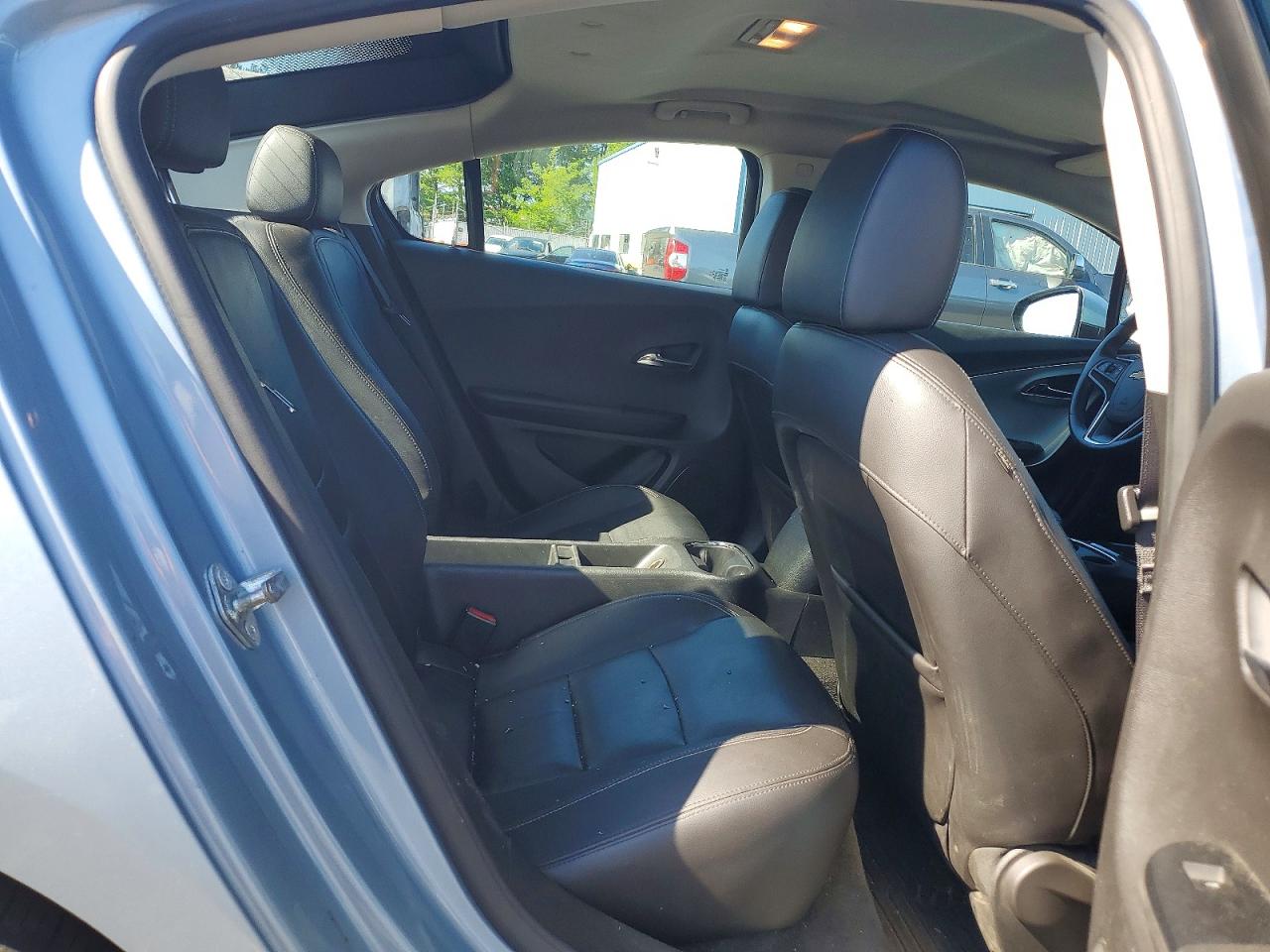 2015 CHEVROLET VOLT photo 28