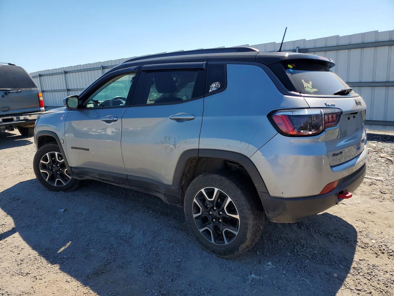 2021 JEEP COMPASS TRAILHAWK photo 2