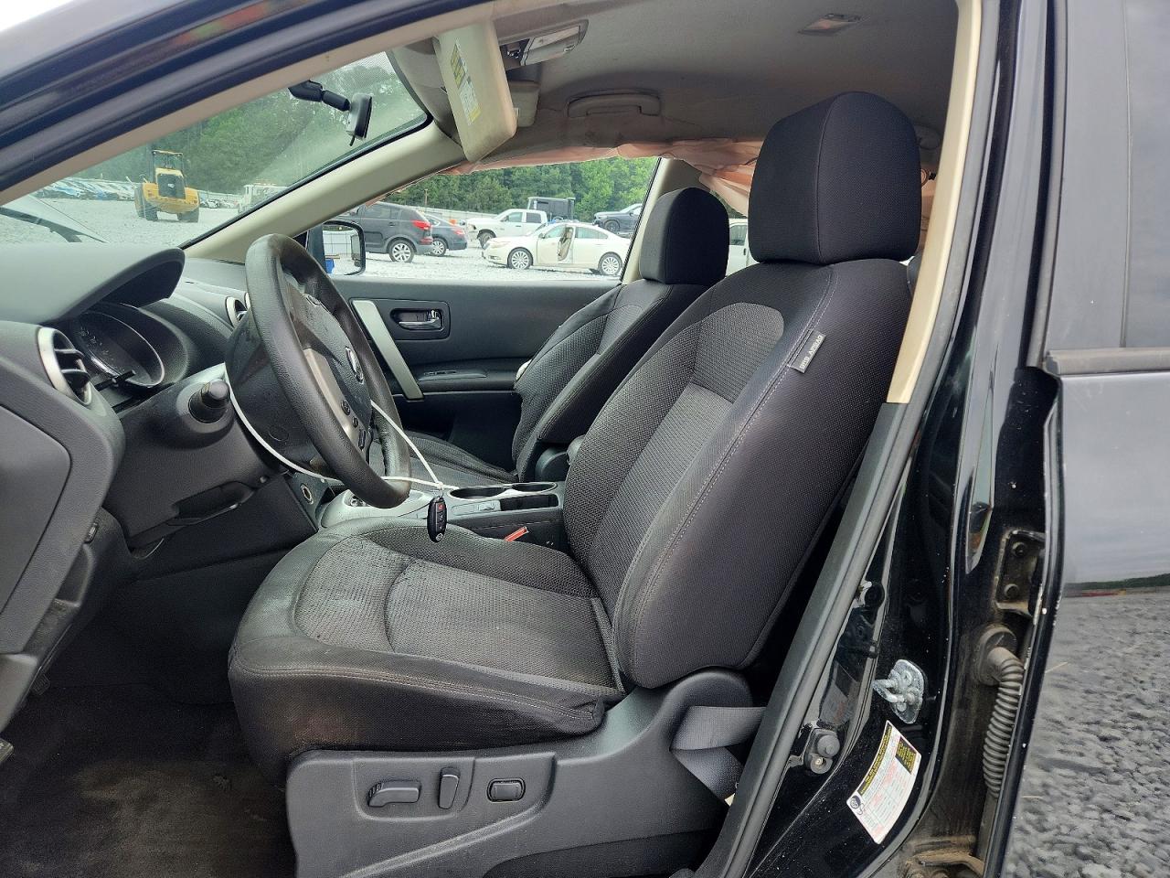2013 NISSAN ROGUE S photo 7