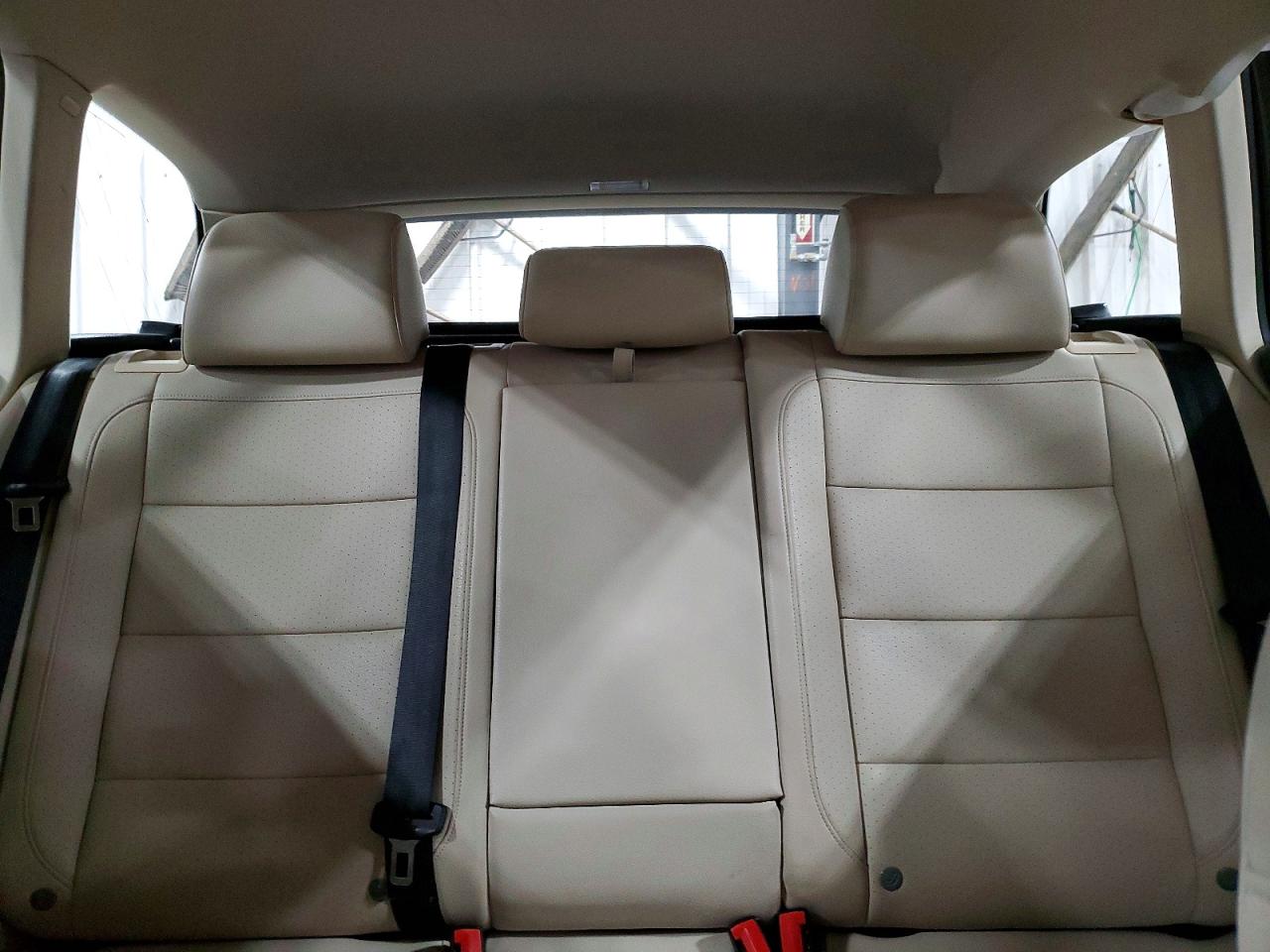 2012 VOLKSWAGEN JETTA TDI photo 28
