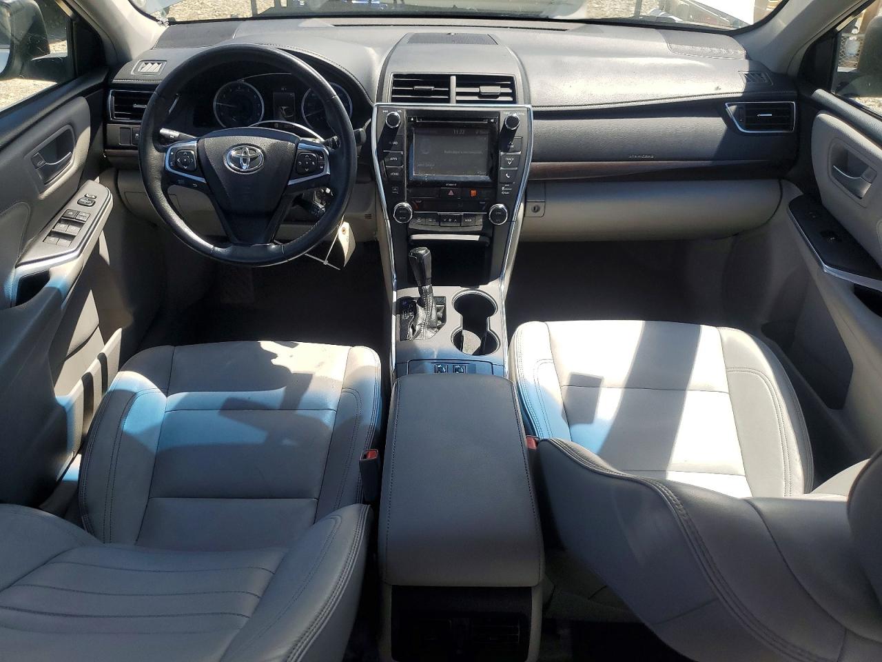 2017 TOYOTA CAMRY XLE photo 15