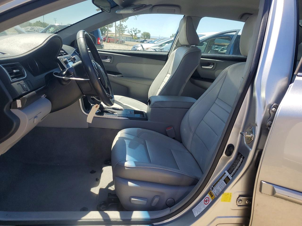2017 TOYOTA CAMRY XLE photo 13