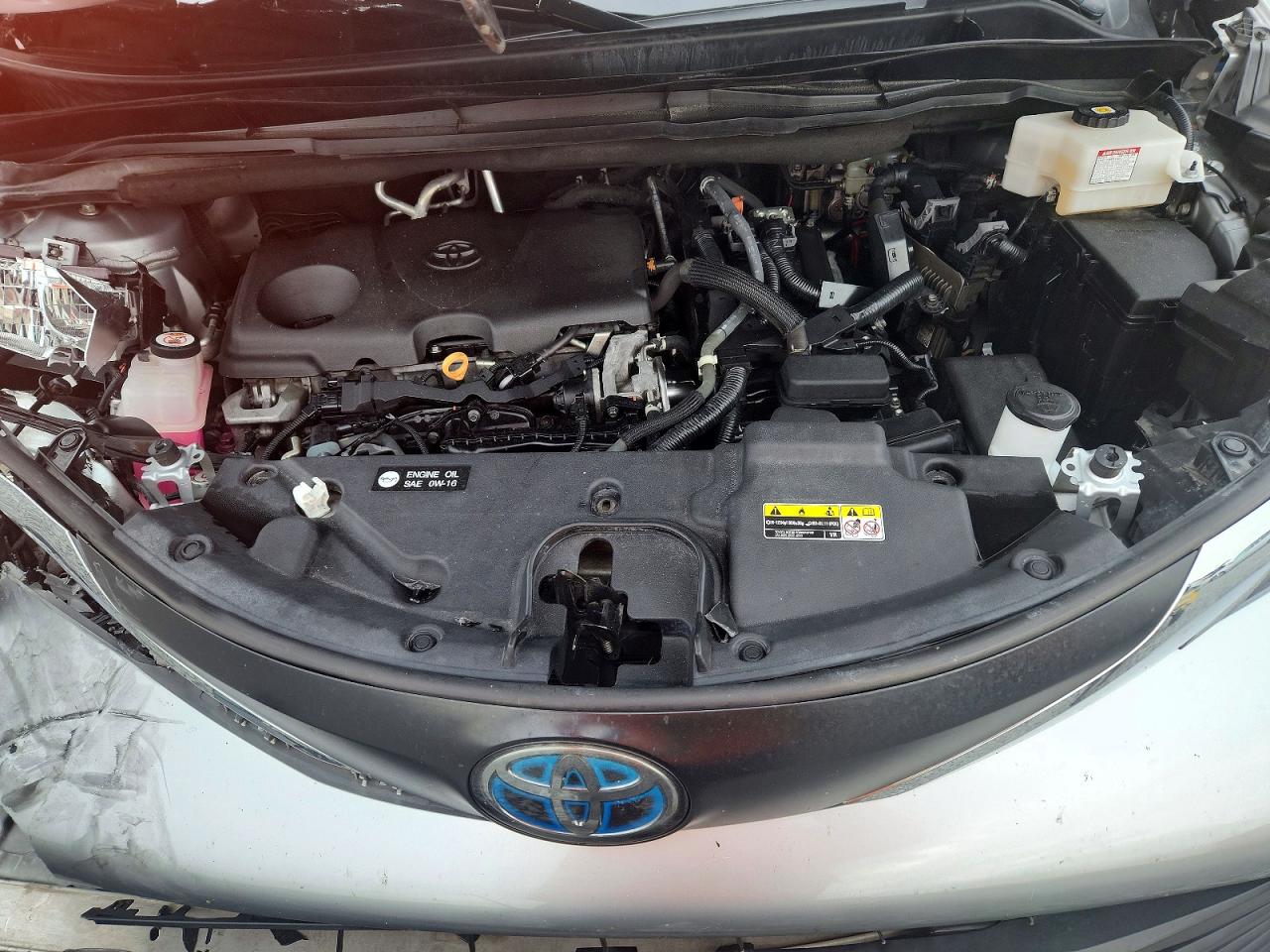 2021 TOYOTA SIENNA LE photo 12