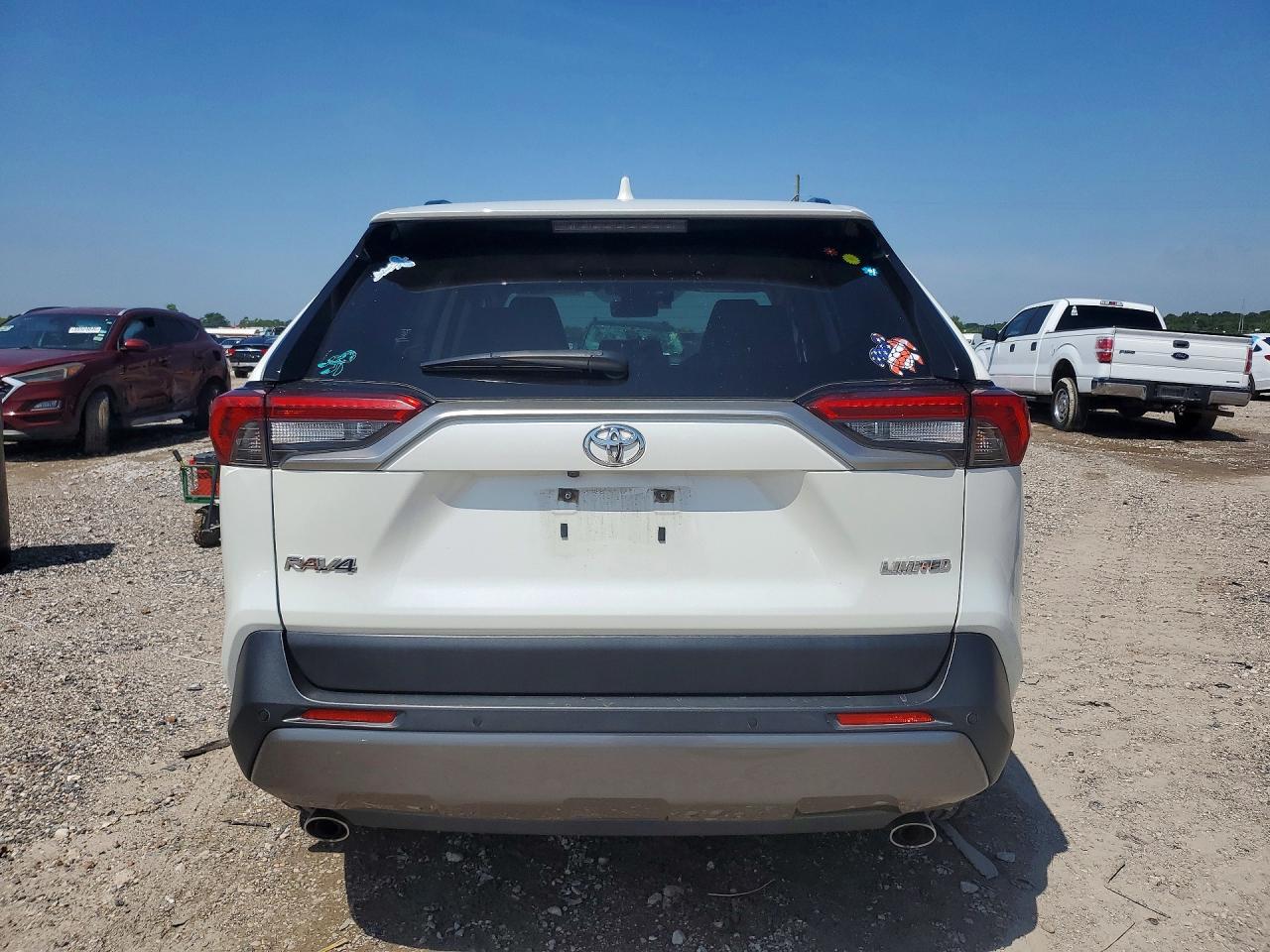 2019 TOYOTA RAV4 LIMITED photo 11