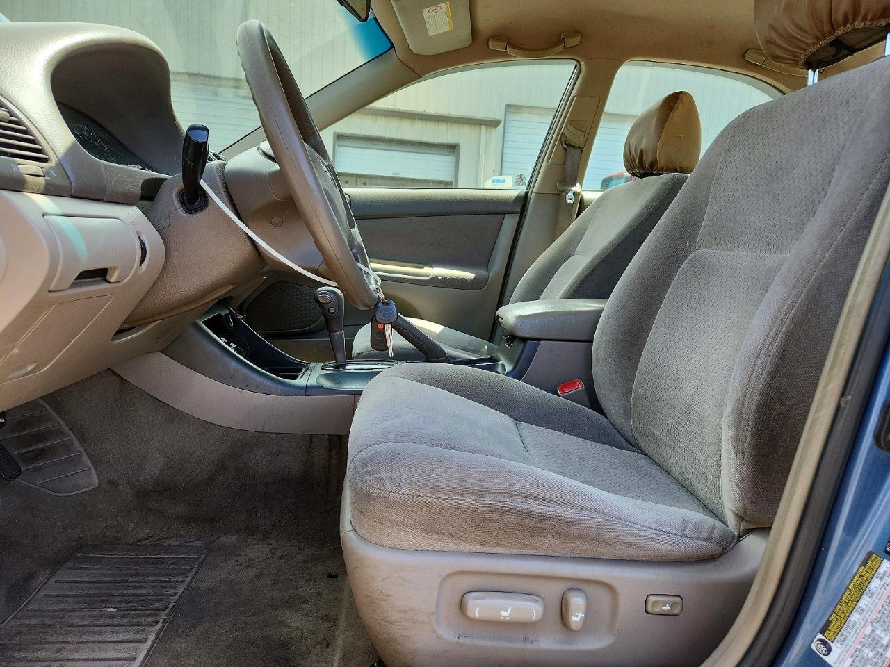 2004 TOYOTA CAMRY LE V6 photo 13