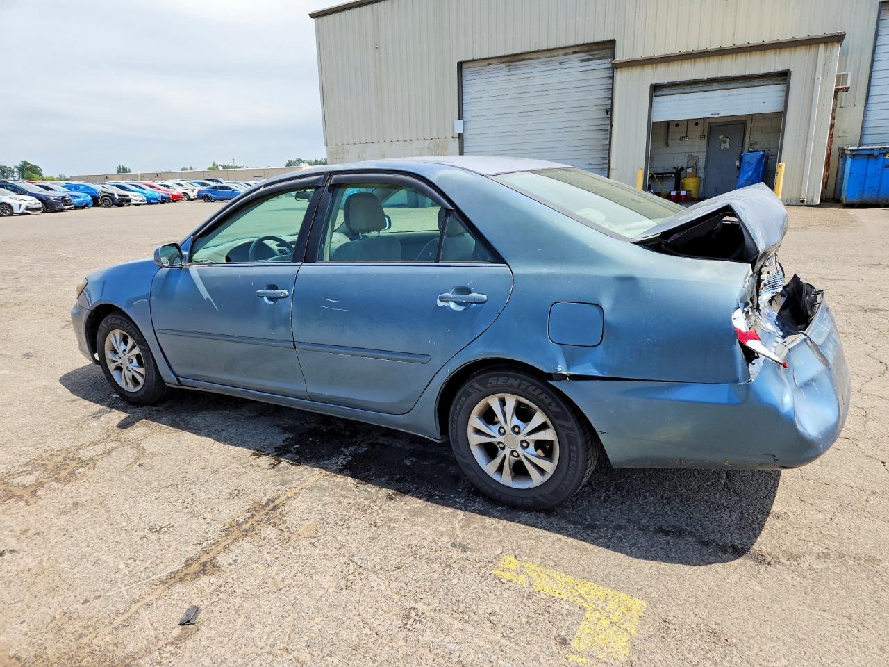 2004 TOYOTA CAMRY LE V6 photo 3