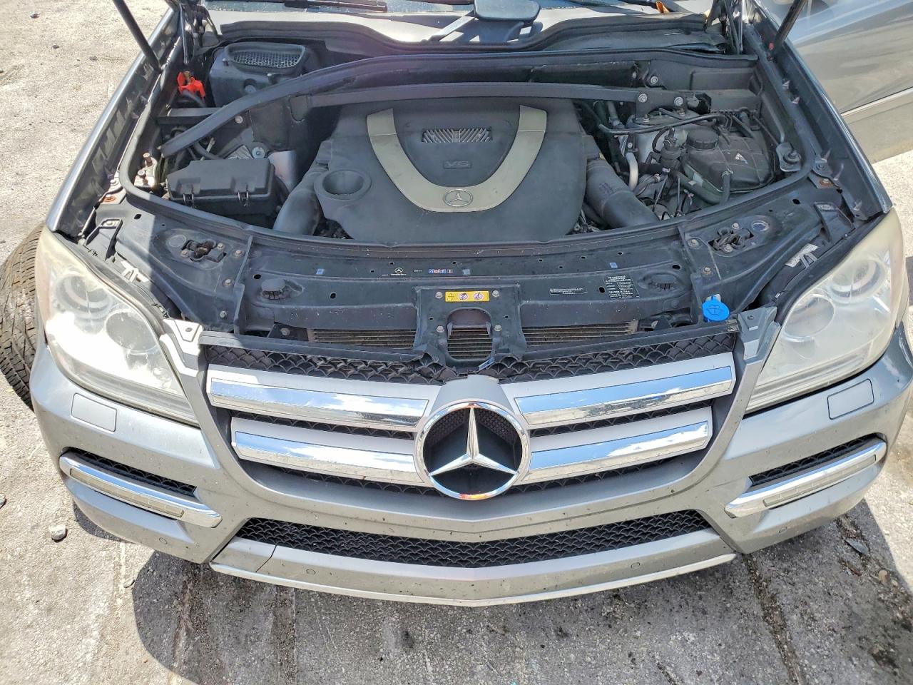 2012 MERCEDES-BENZ GL 450 4MATIC photo 23