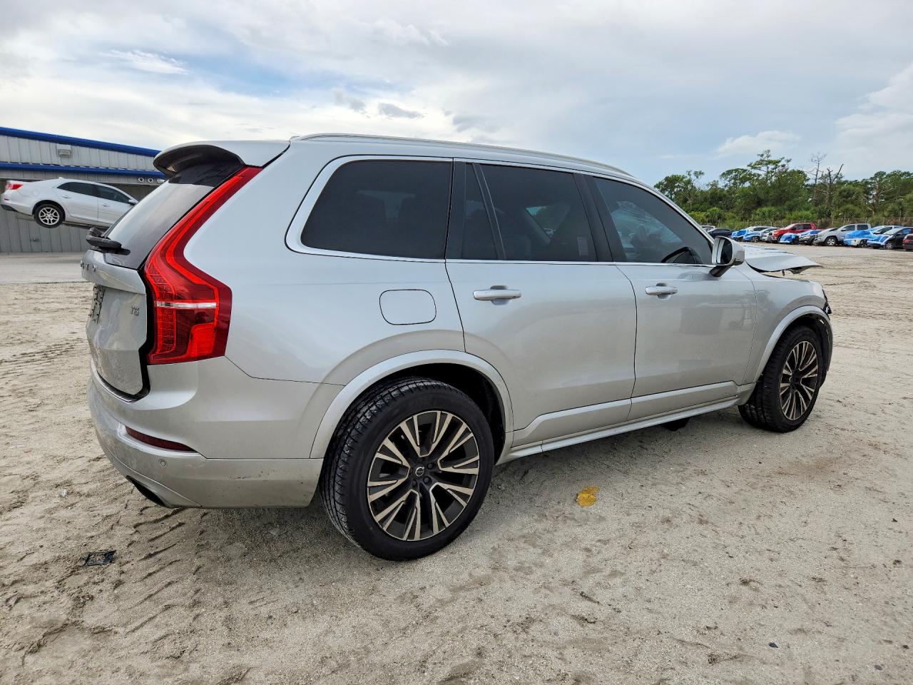 2021 VOLVO XC90 T5 MOMENTUM photo 5