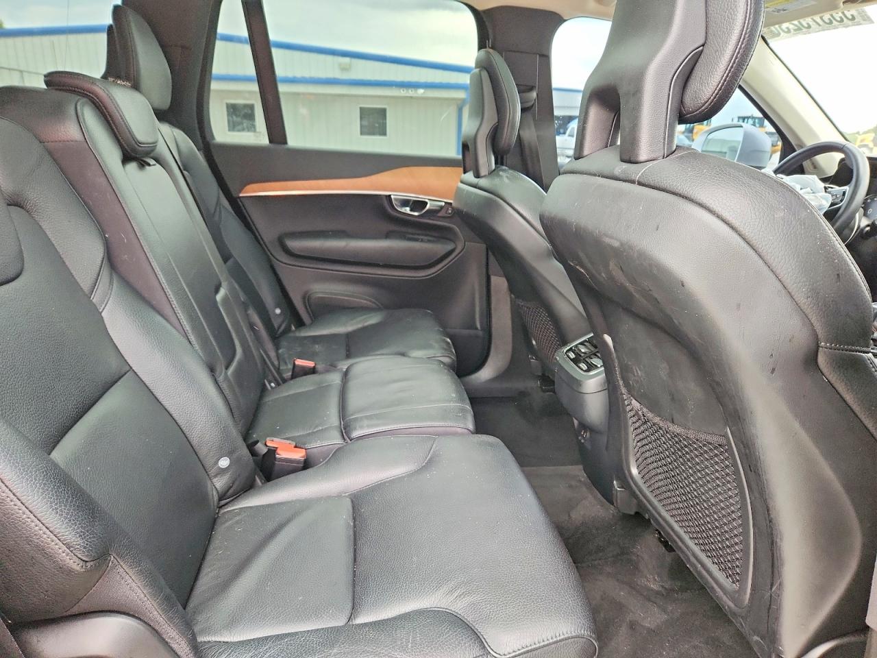 2021 VOLVO XC90 T5 MOMENTUM photo 21