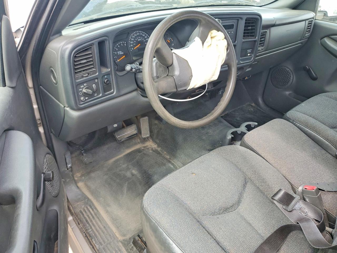 2004 CHEVROLET SILVERADO C1500 photo 15