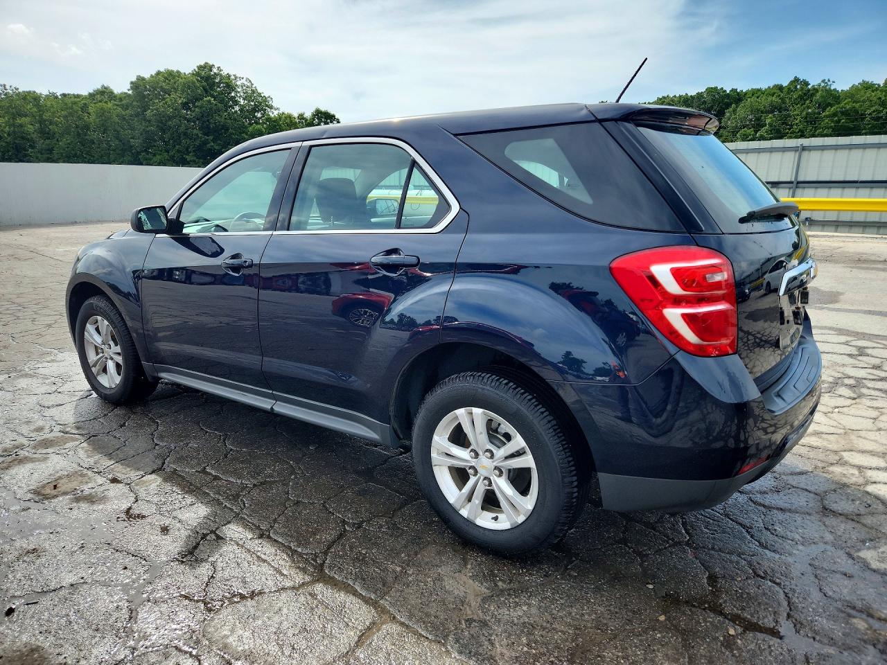 2016 CHEVROLET EQUINOX LS photo 3