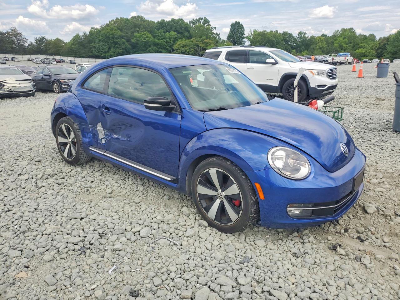 2013 VOLKSWAGEN BEETLE TURBO photo 10