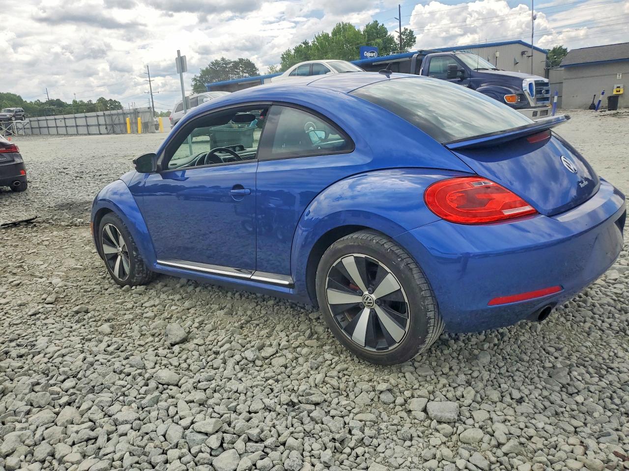 2013 VOLKSWAGEN BEETLE TURBO photo 4