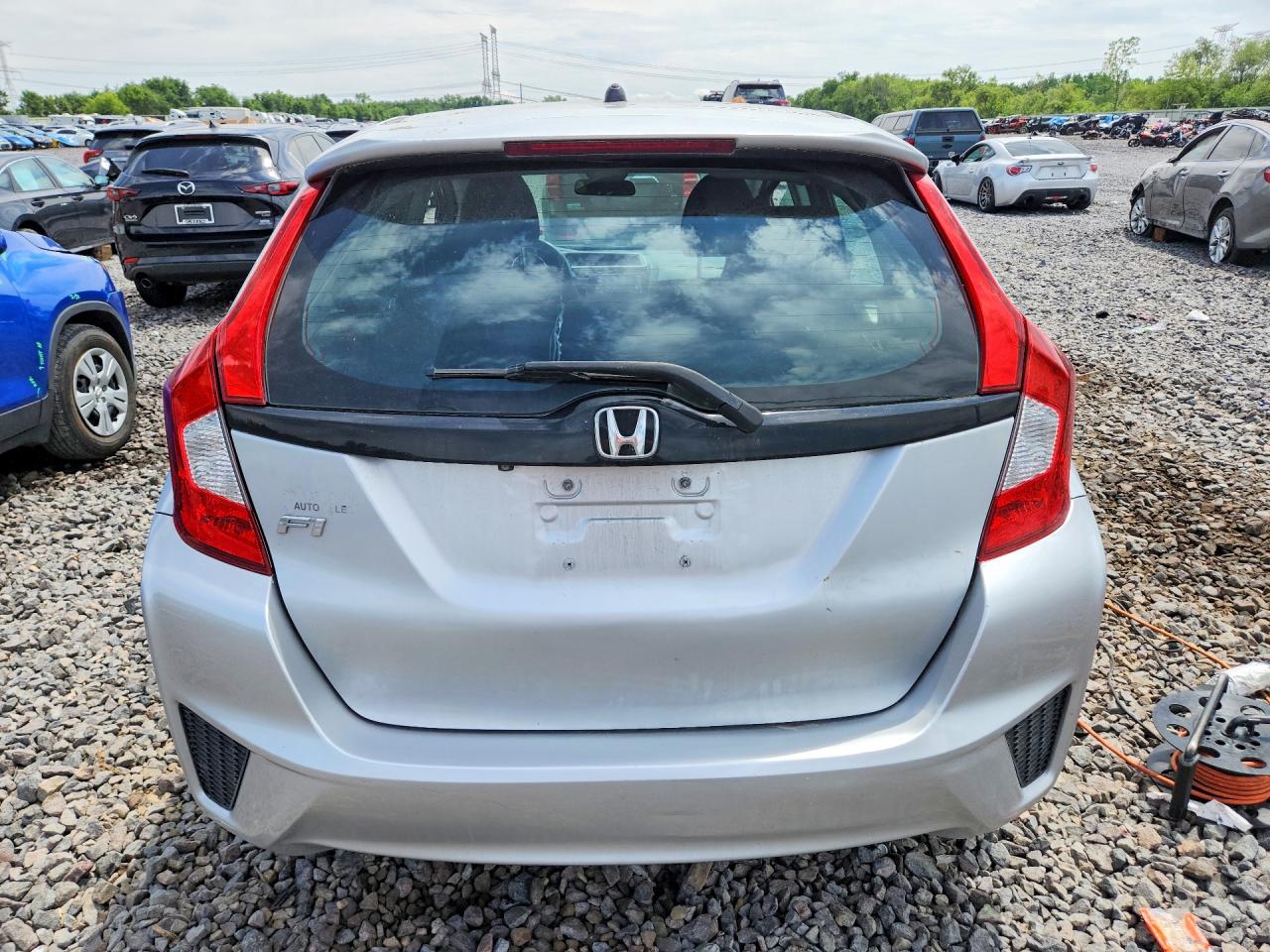 2015 HONDA FIT LX photo 11