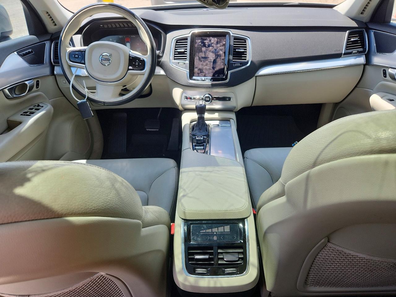 2018 VOLVO XC90 T6 photo 15