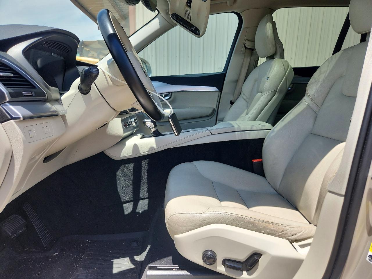 2018 VOLVO XC90 T6 photo 13
