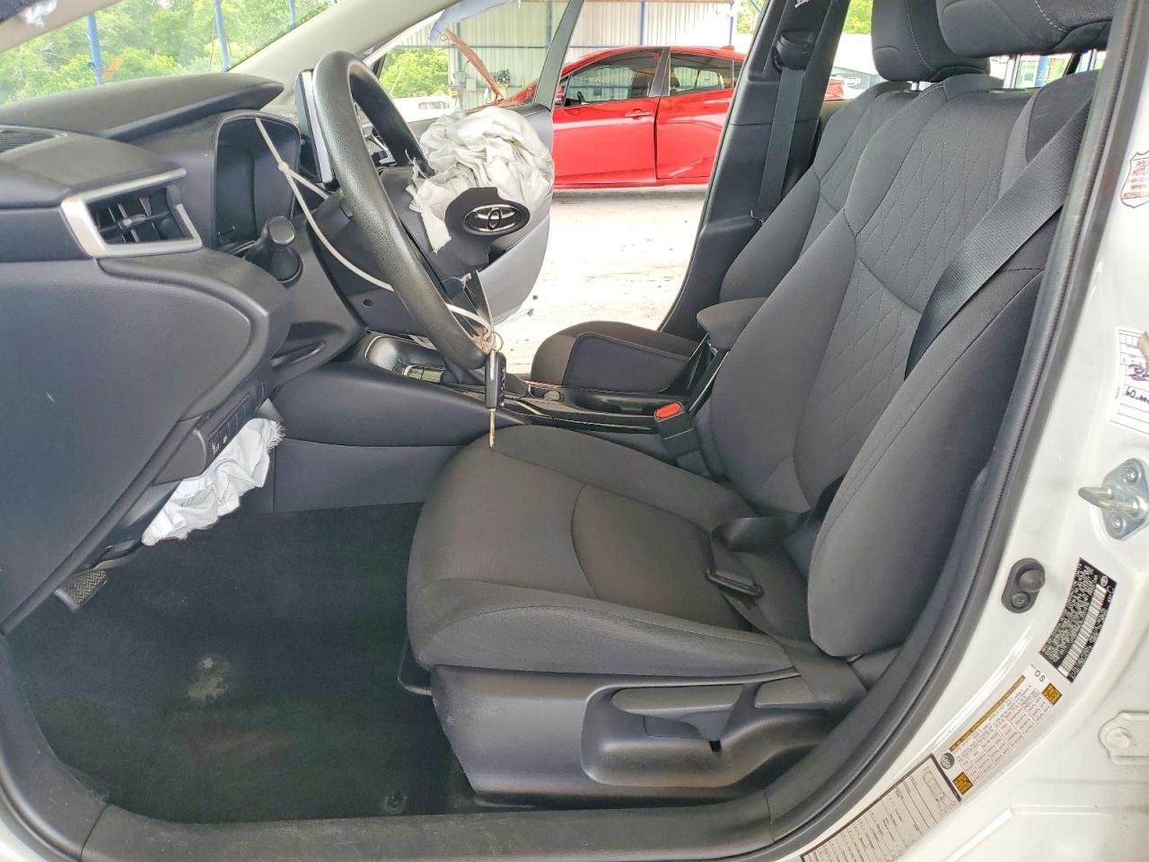 2020 TOYOTA COROLLA LE photo 13