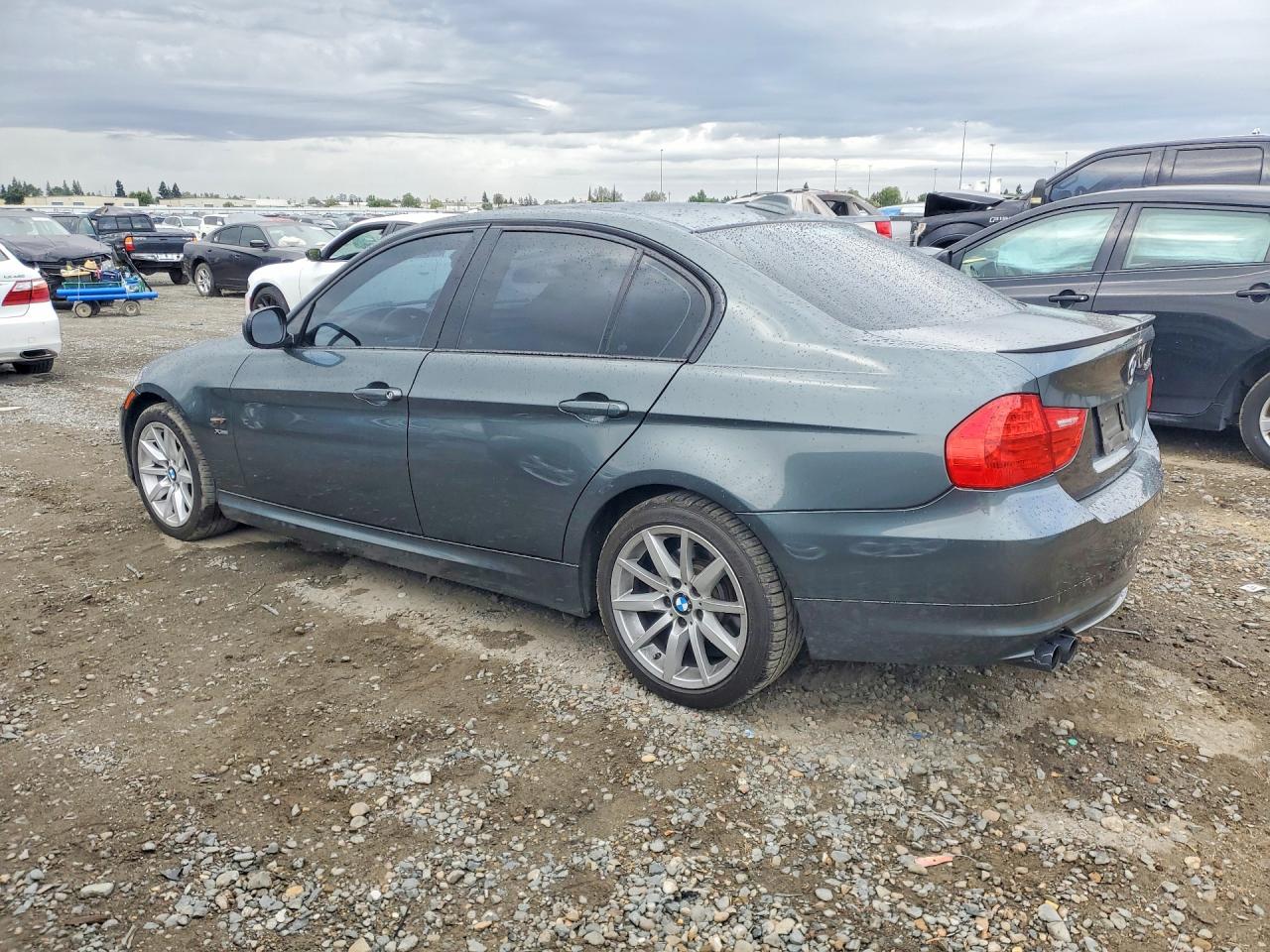 2011 BMW 328 XI SULEV photo 3