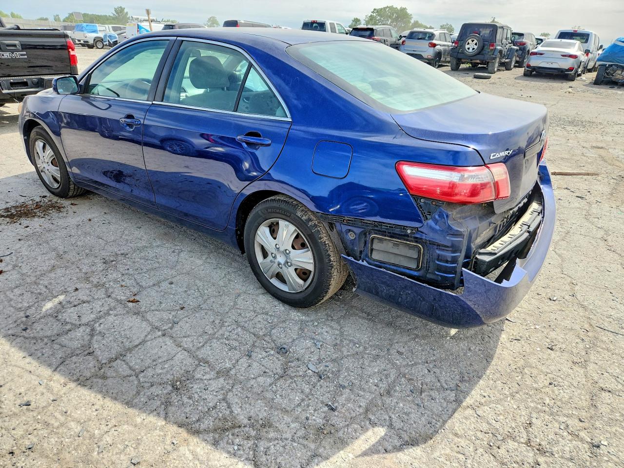 2007 TOYOTA CAMRY LE photo 3