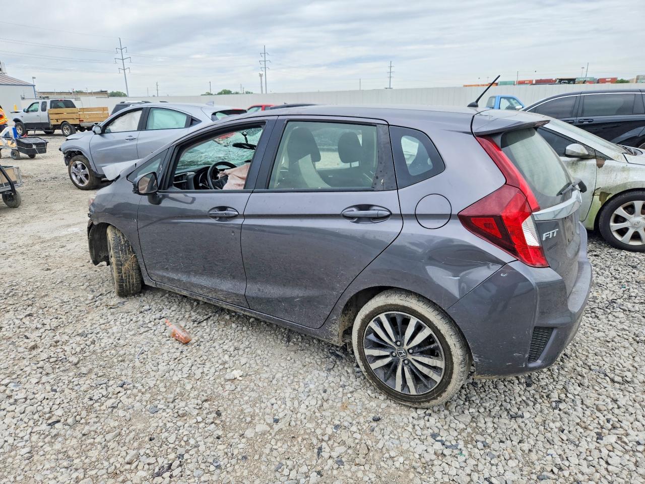 2016 HONDA FIT EX photo 2