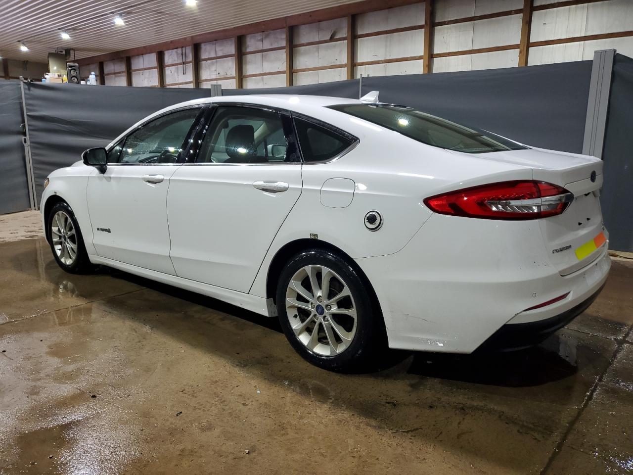 2019 FORD FUSION SE photo 3
