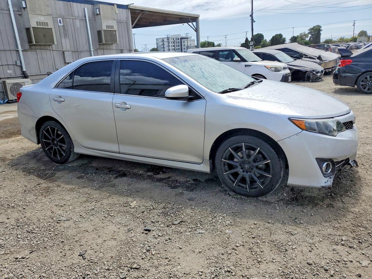 2012 TOYOTA CAMRY SE photo 10