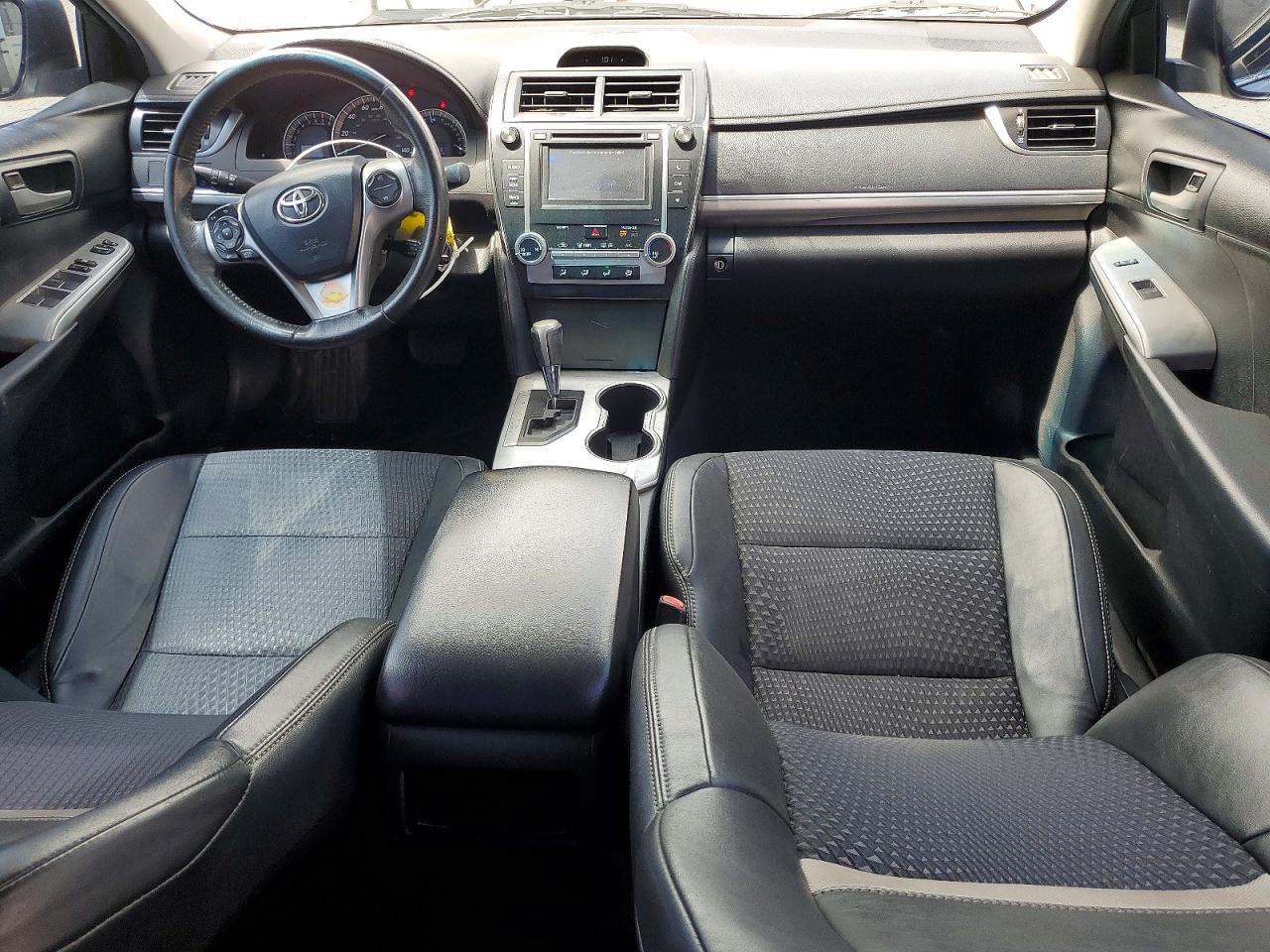 2012 TOYOTA CAMRY SE photo 22