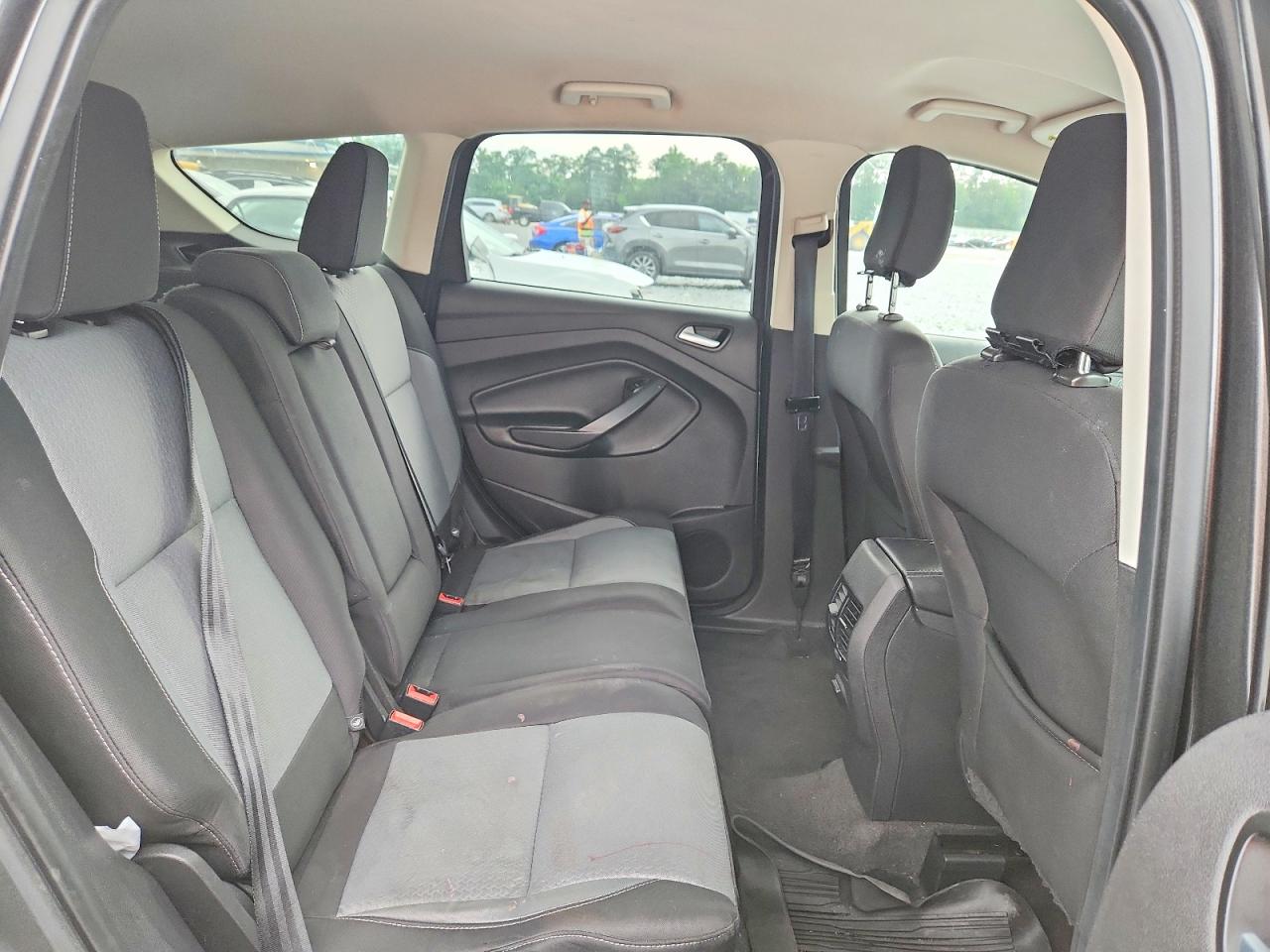 2018 FORD ESCAPE SE photo 19