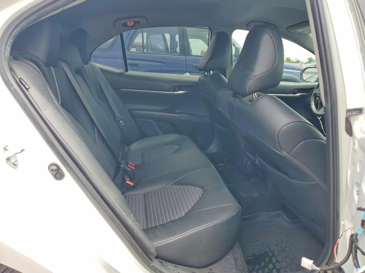 2021 TOYOTA CAMRY SE photo 28