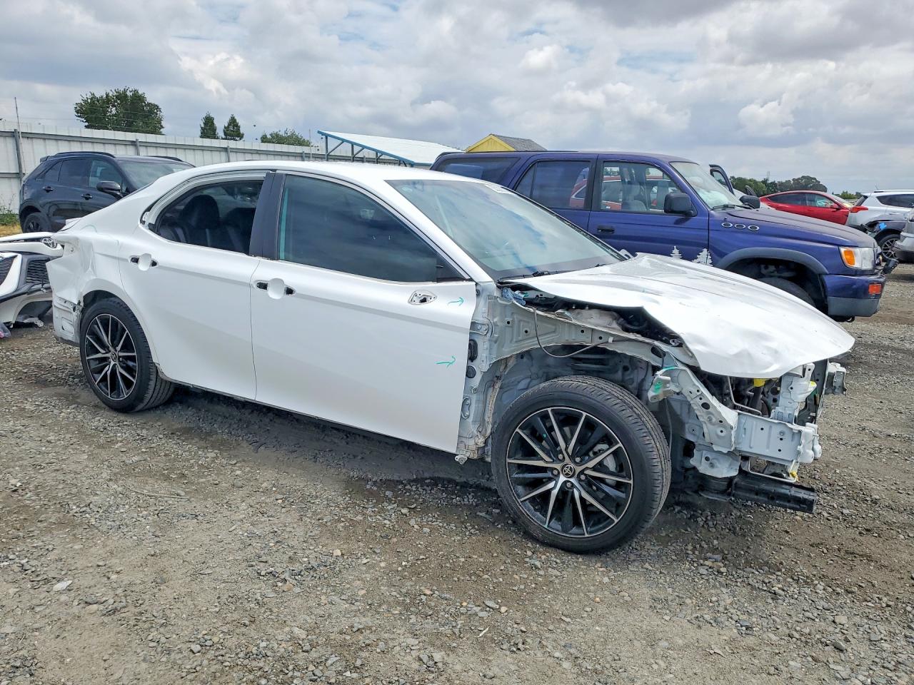 2021 TOYOTA CAMRY SE photo 10