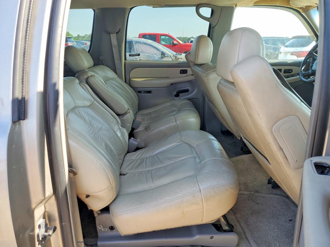2002 CHEVROLET SUBURBAN C1500 photo 21