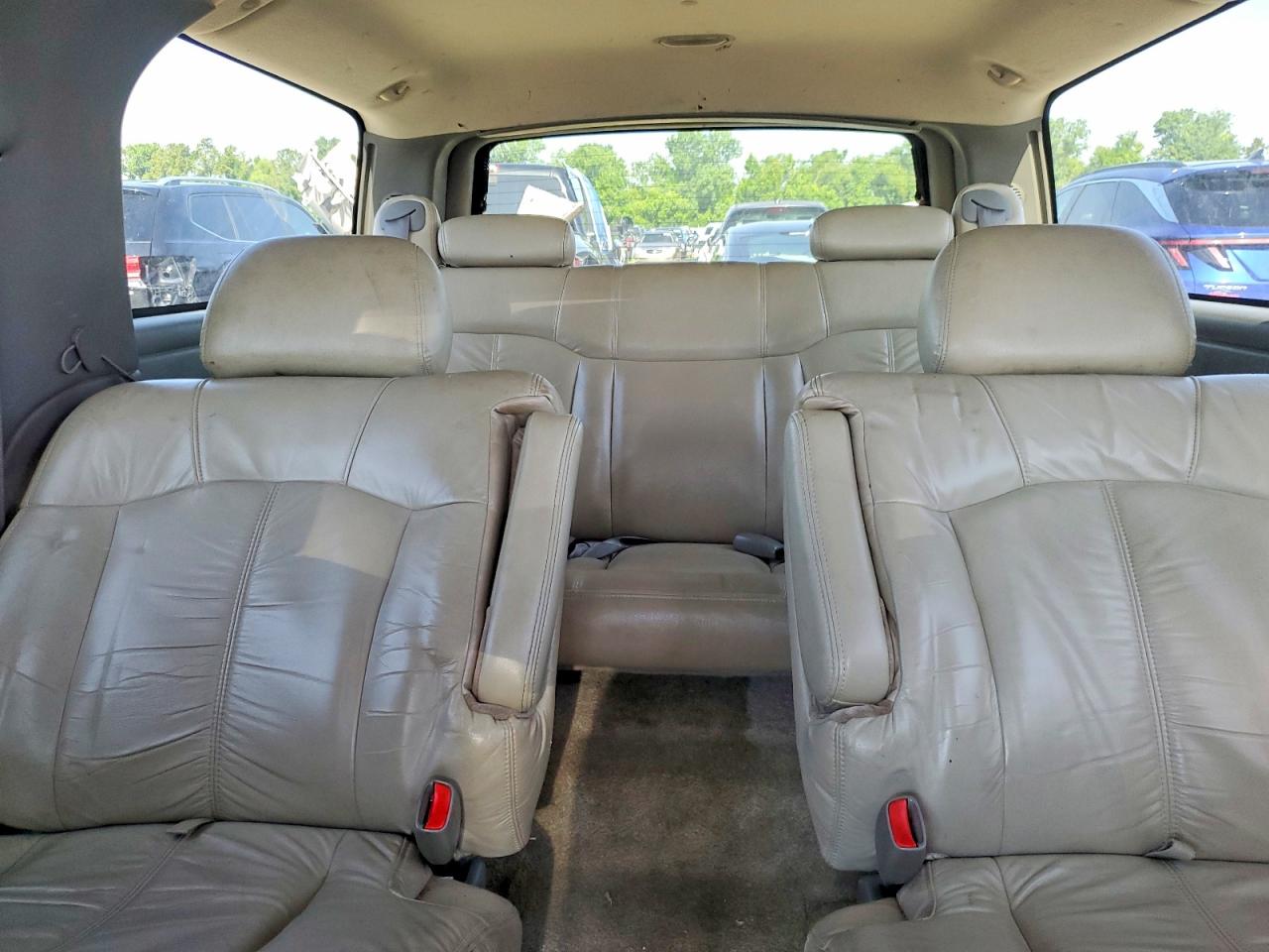 2002 CHEVROLET SUBURBAN C1500 photo 19