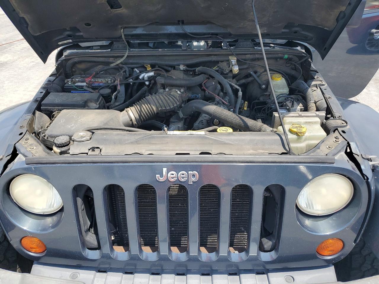 2008 JEEP WRANGLER SAHARA photo 12