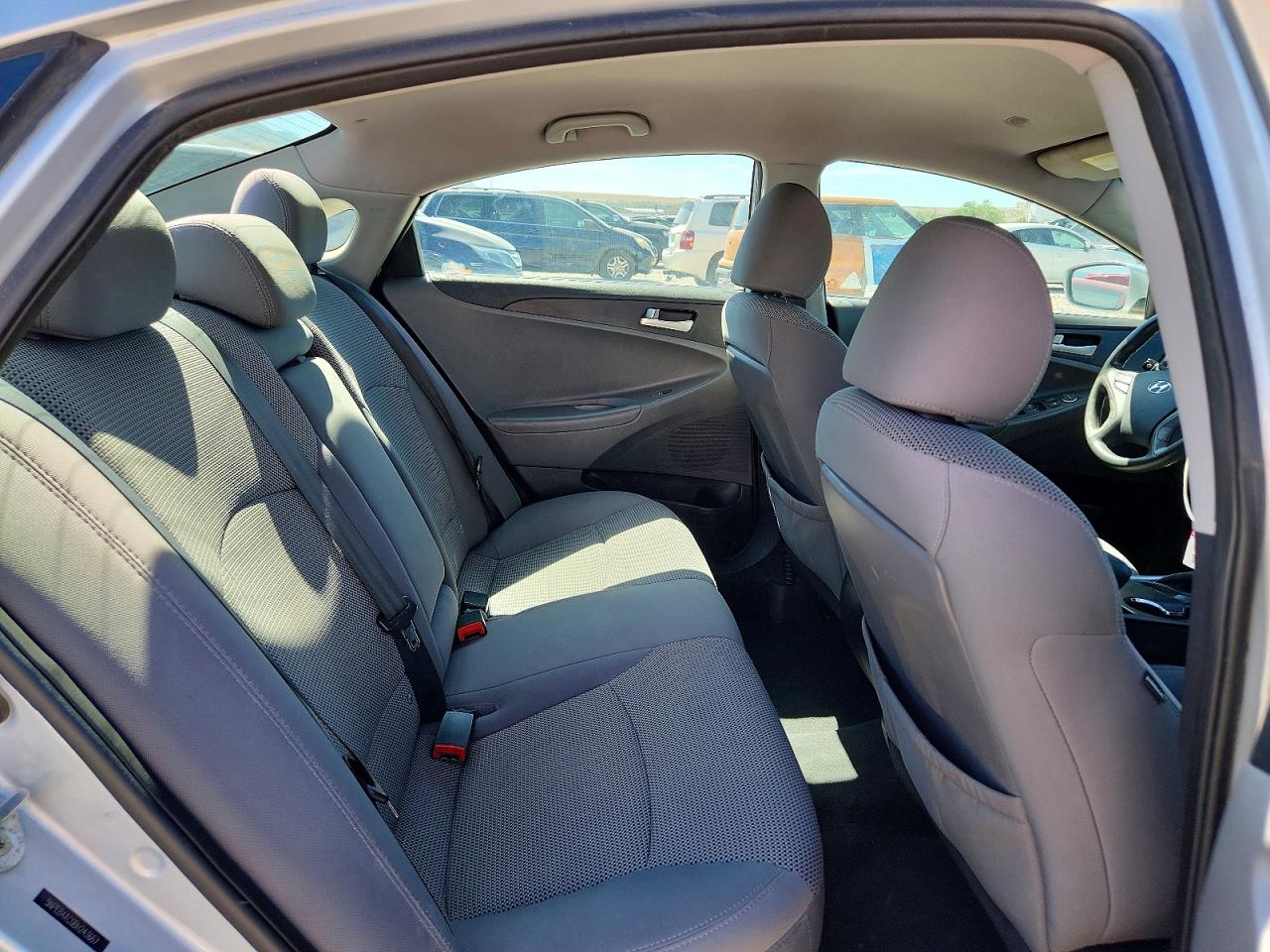 2011 HYUNDAI SONATA GLS photo 19