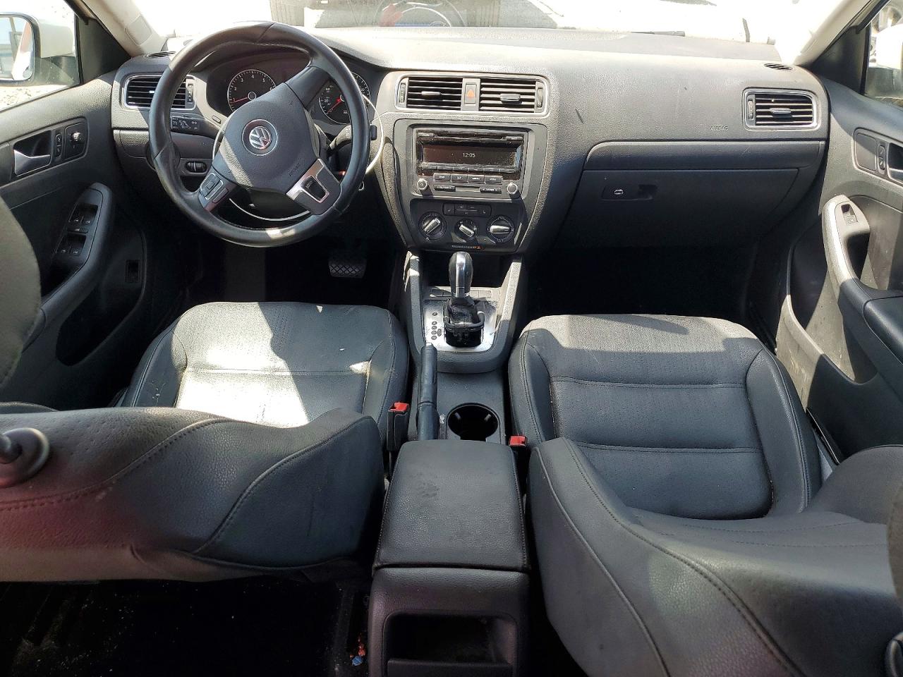 2012 VOLKSWAGEN JETTA SE photo 22