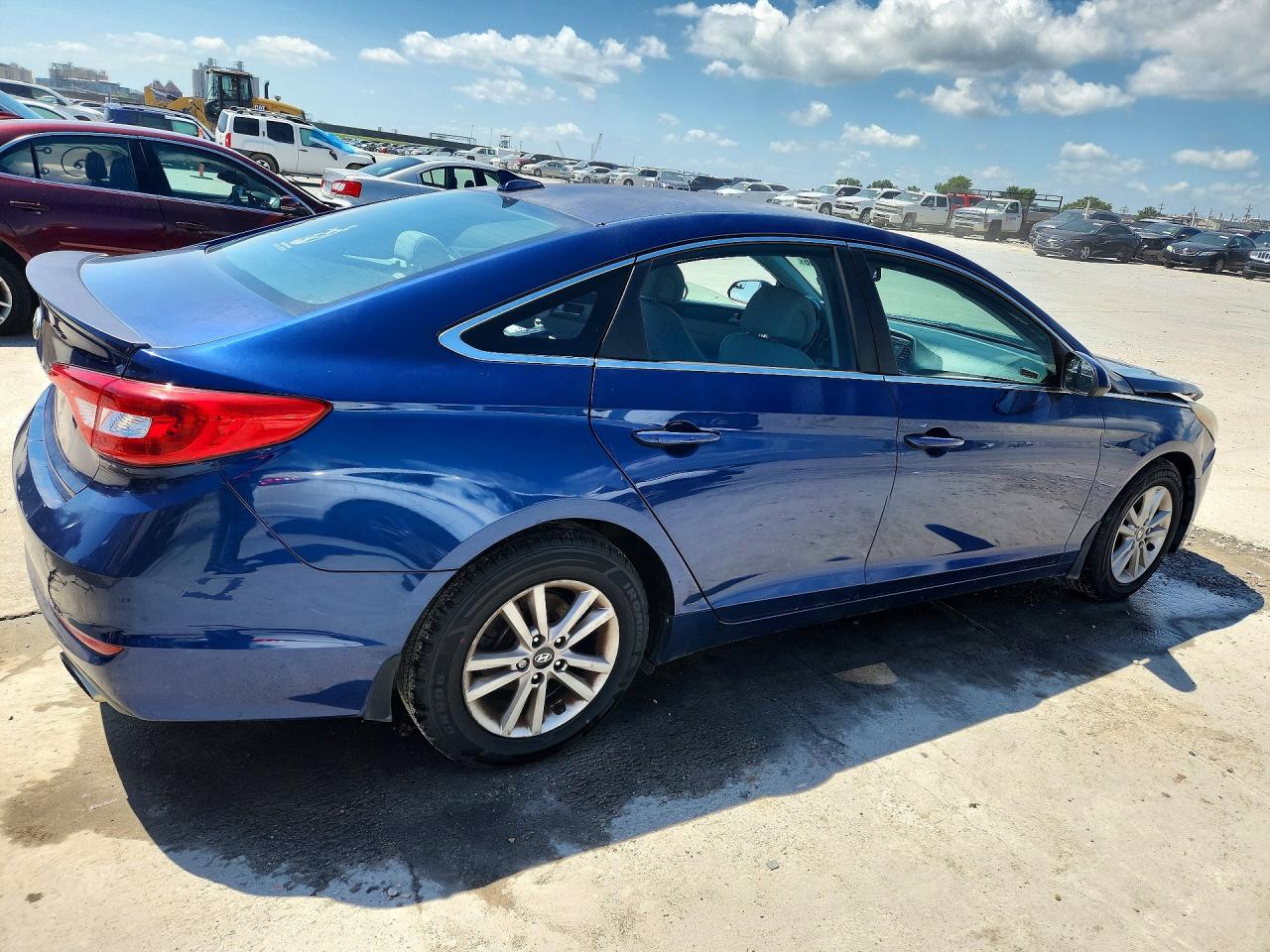 2015 HYUNDAI SONATA SE photo 5