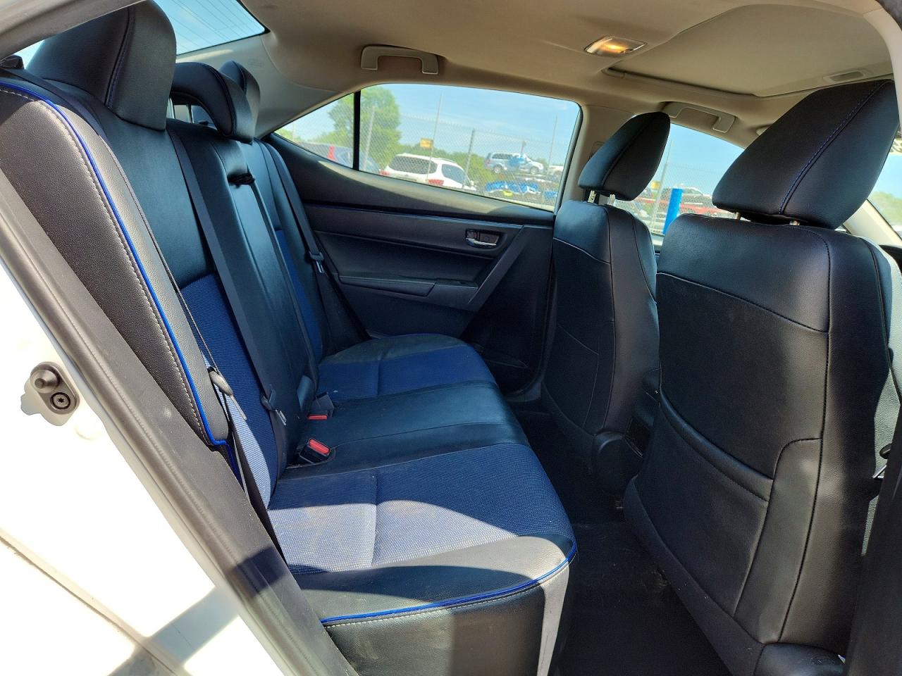 2017 TOYOTA COROLLA SE photo 28