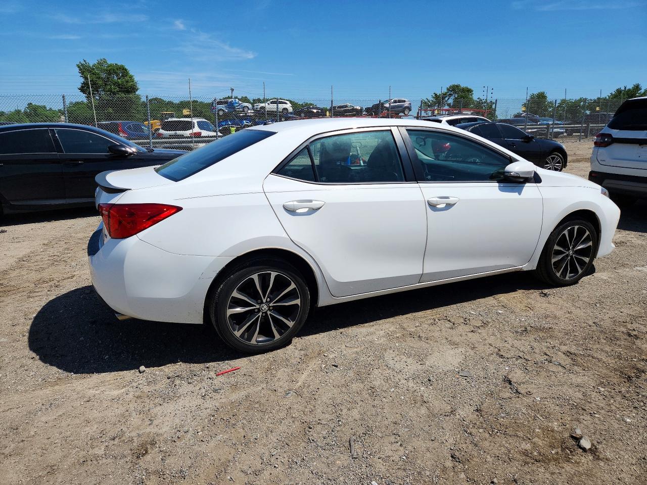 2017 TOYOTA COROLLA SE photo 7