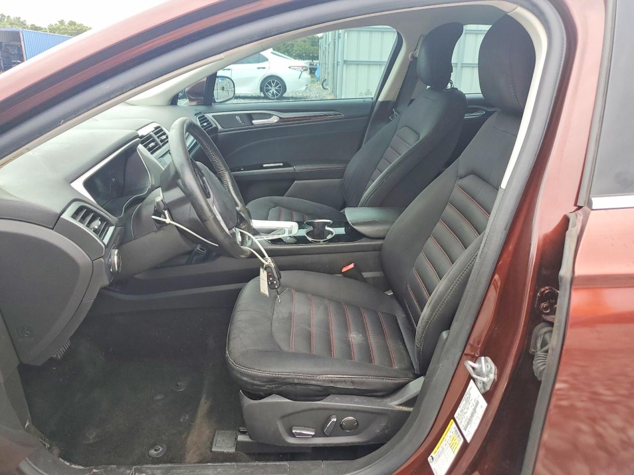 2015 FORD FUSION SE photo 19