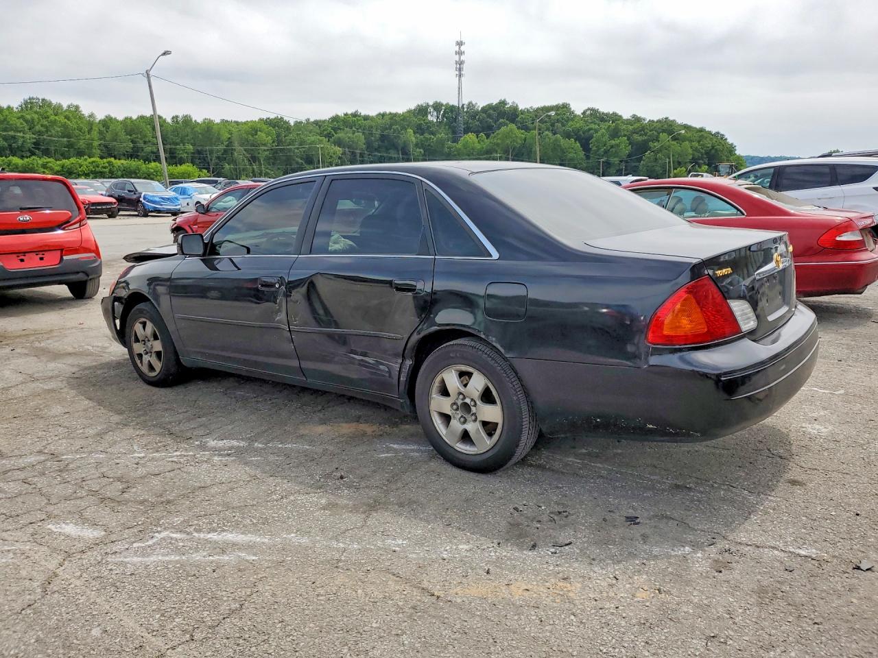 2000 TOYOTA AVALON XL photo 3