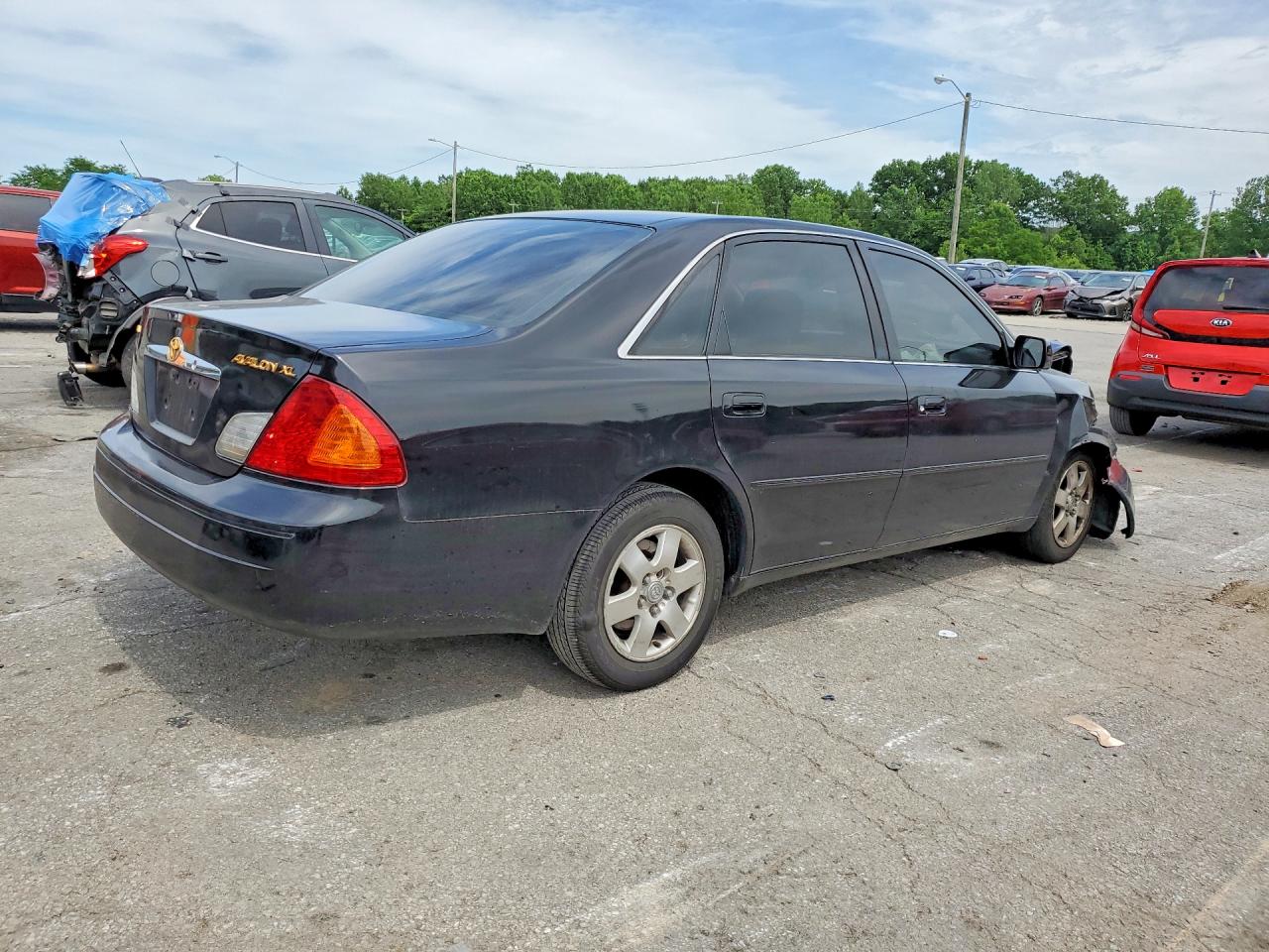 2000 TOYOTA AVALON XL photo 5