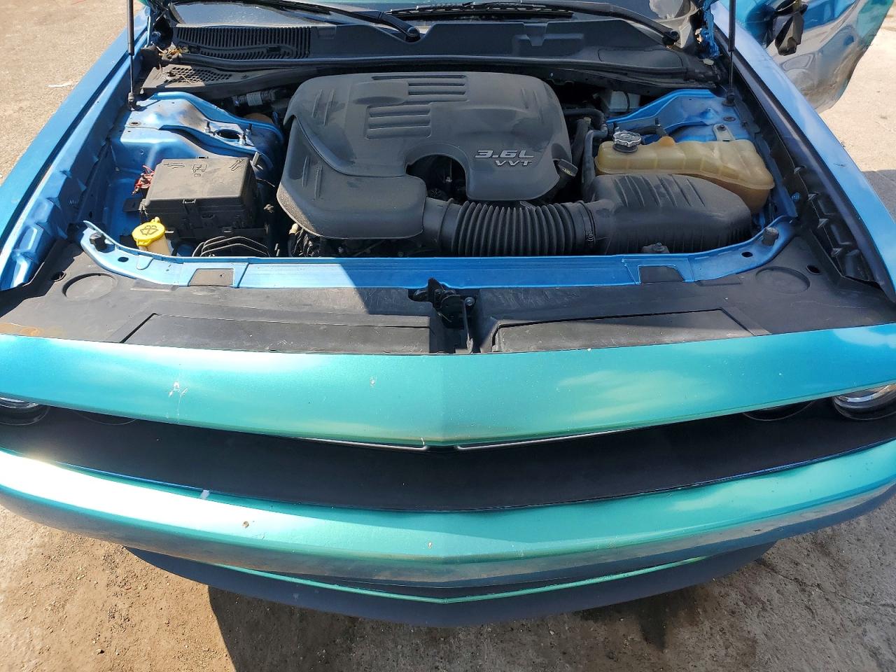 2016 DODGE CHALLENGER SXT photo 21
